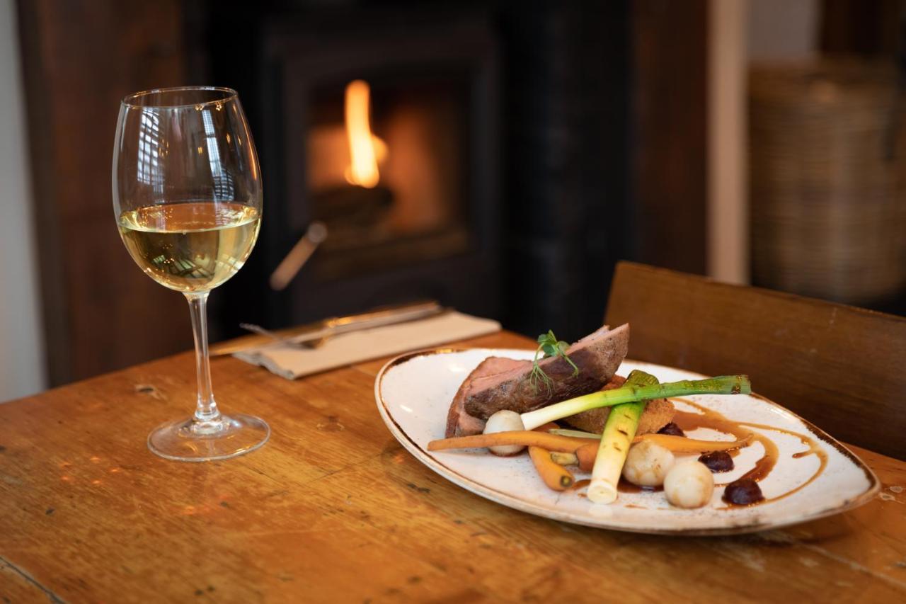 Hotel The Littleton Arms Penkridge Esterno foto