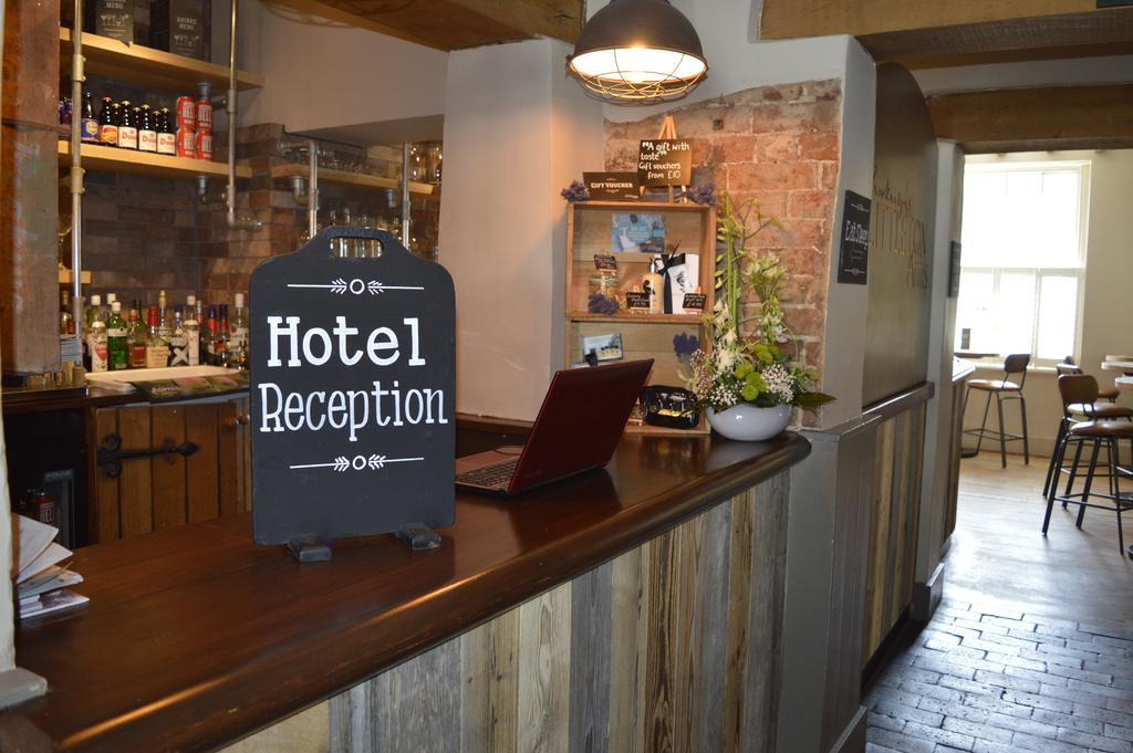 Hotel The Littleton Arms Penkridge Esterno foto