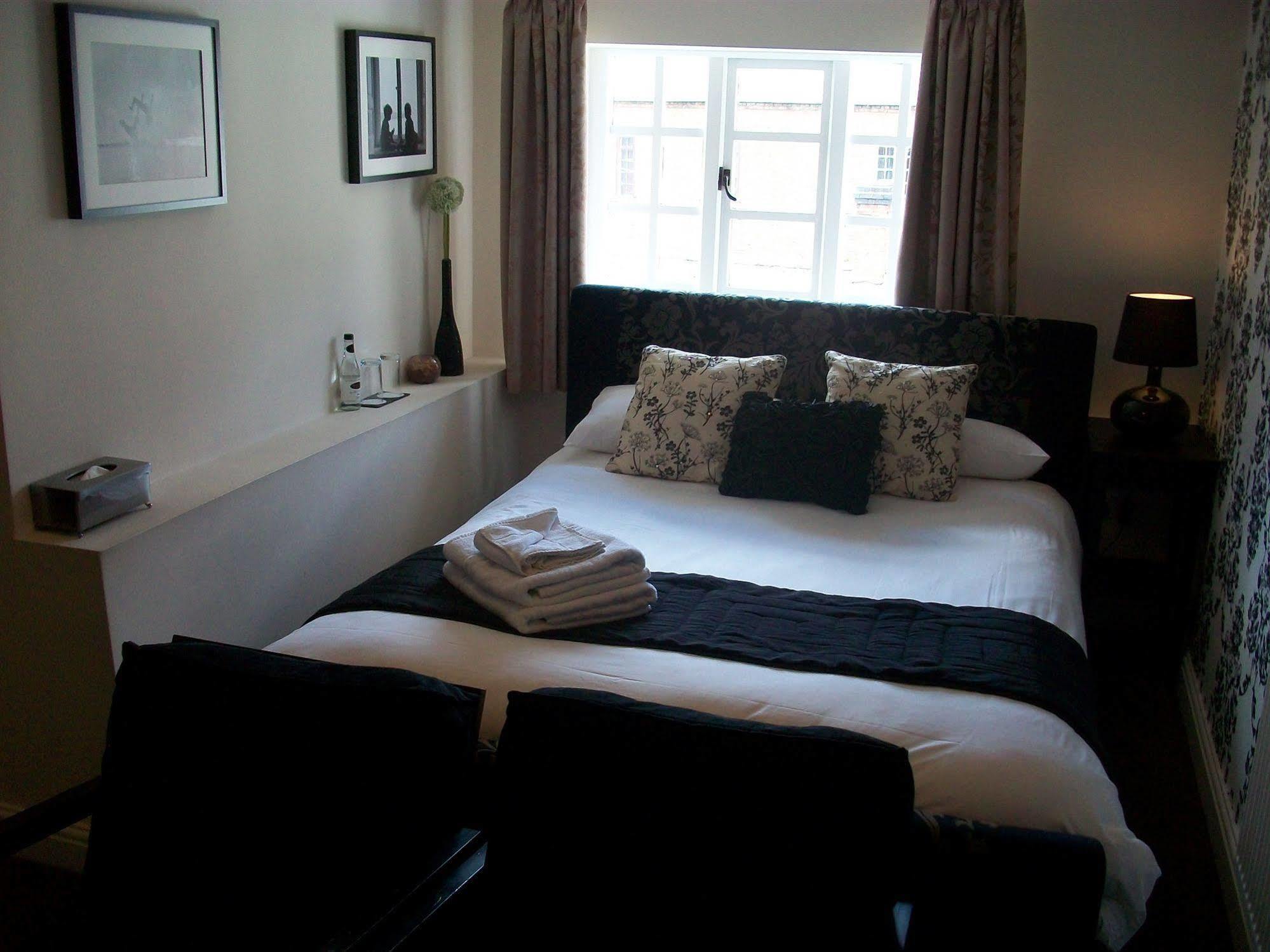 Hotel The Littleton Arms Penkridge Esterno foto