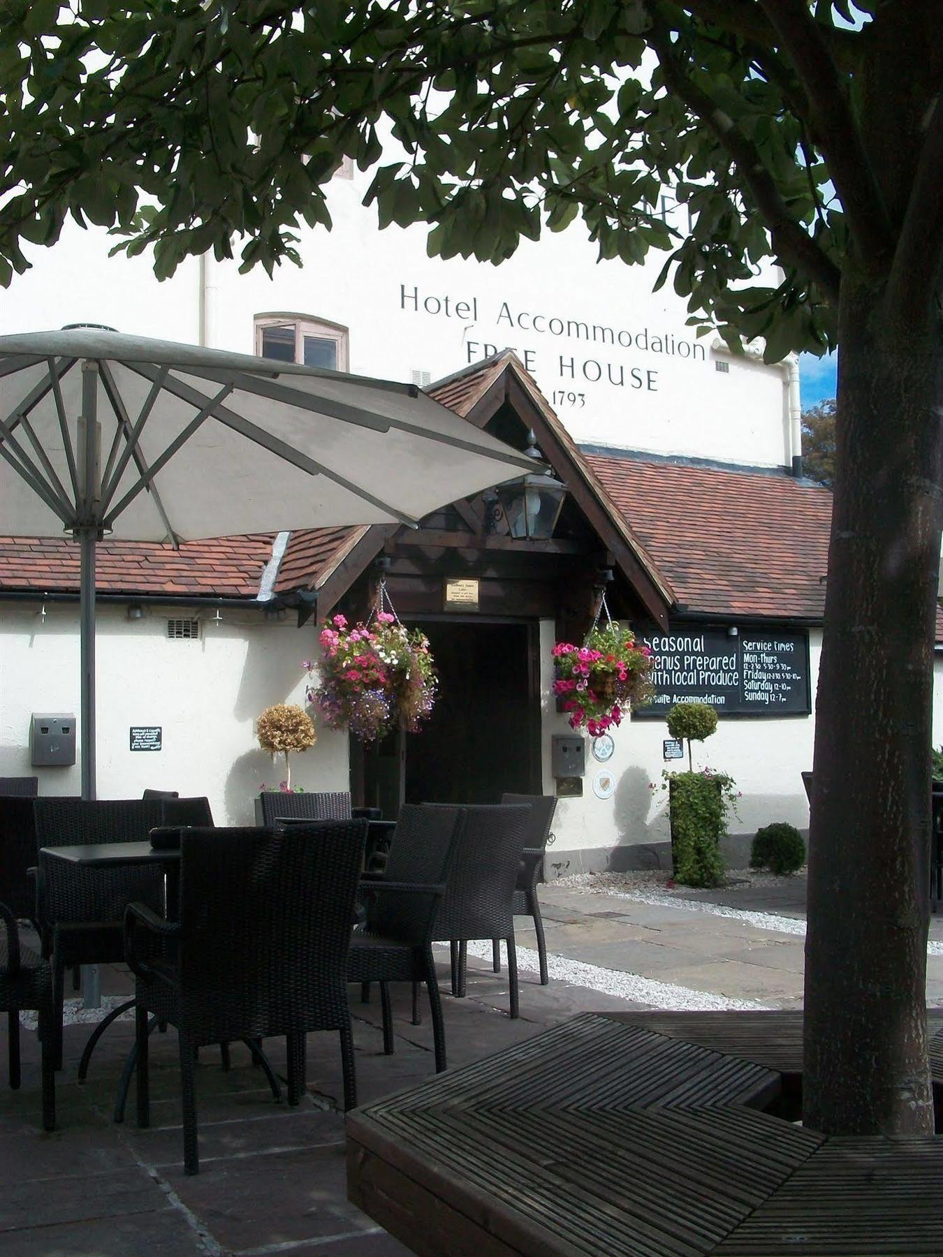 Hotel The Littleton Arms Penkridge Esterno foto