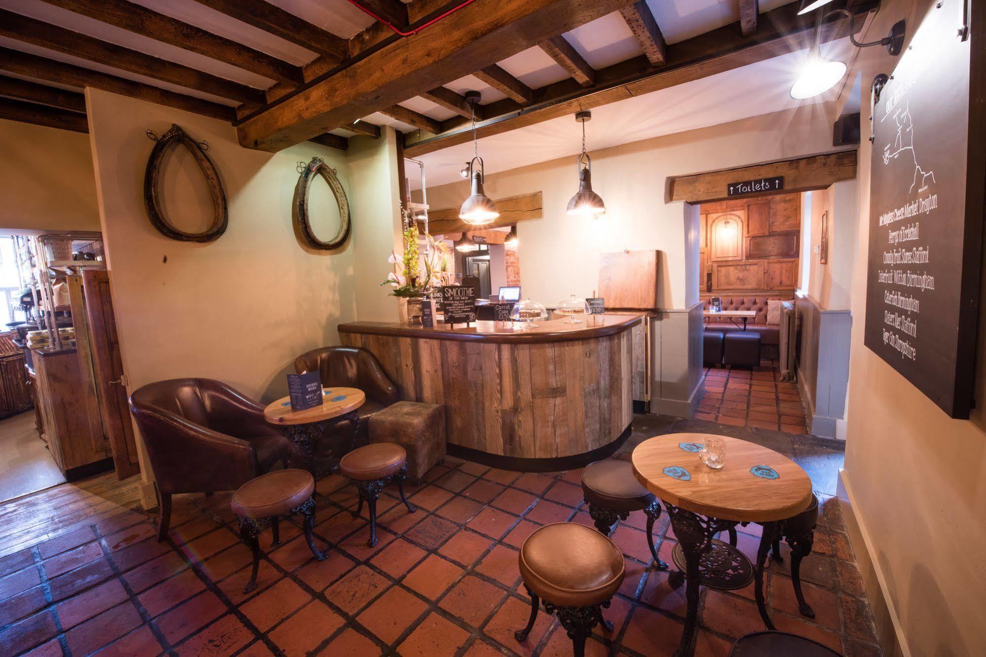 Hotel The Littleton Arms Penkridge Esterno foto
